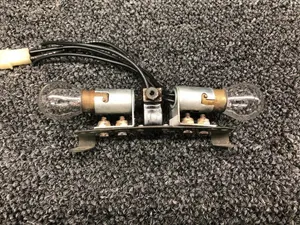 0711780-3, 0513208-3 Cessna T210M Bracket and Socket Overhead Lights (28V)